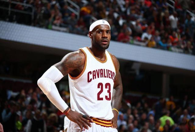 上海队轻取湖人，塔图姆关键制胜的简单介绍