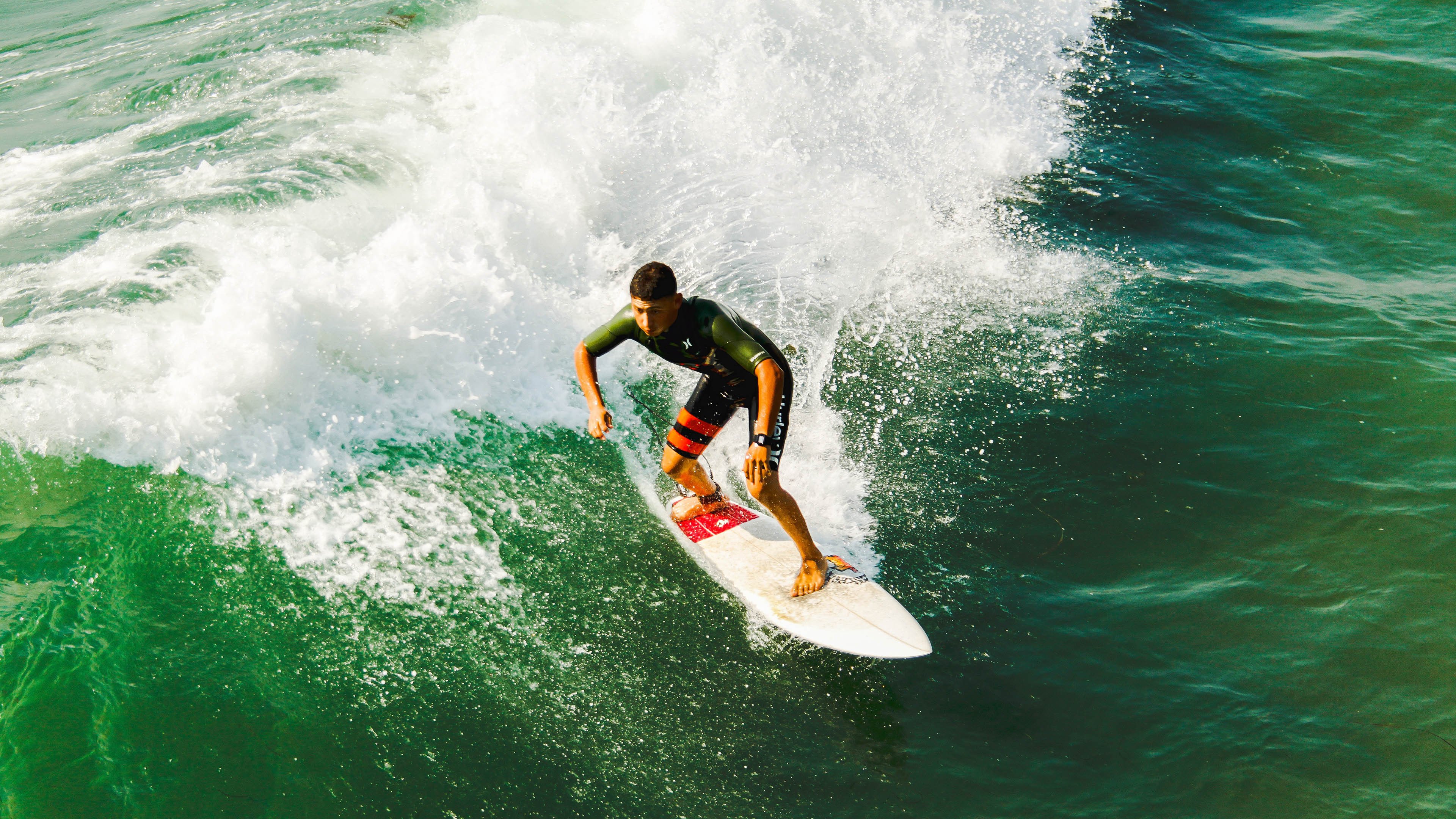 从全场嘘声到英雄之名,维尼修斯如何用一球完成生涯最重救赎