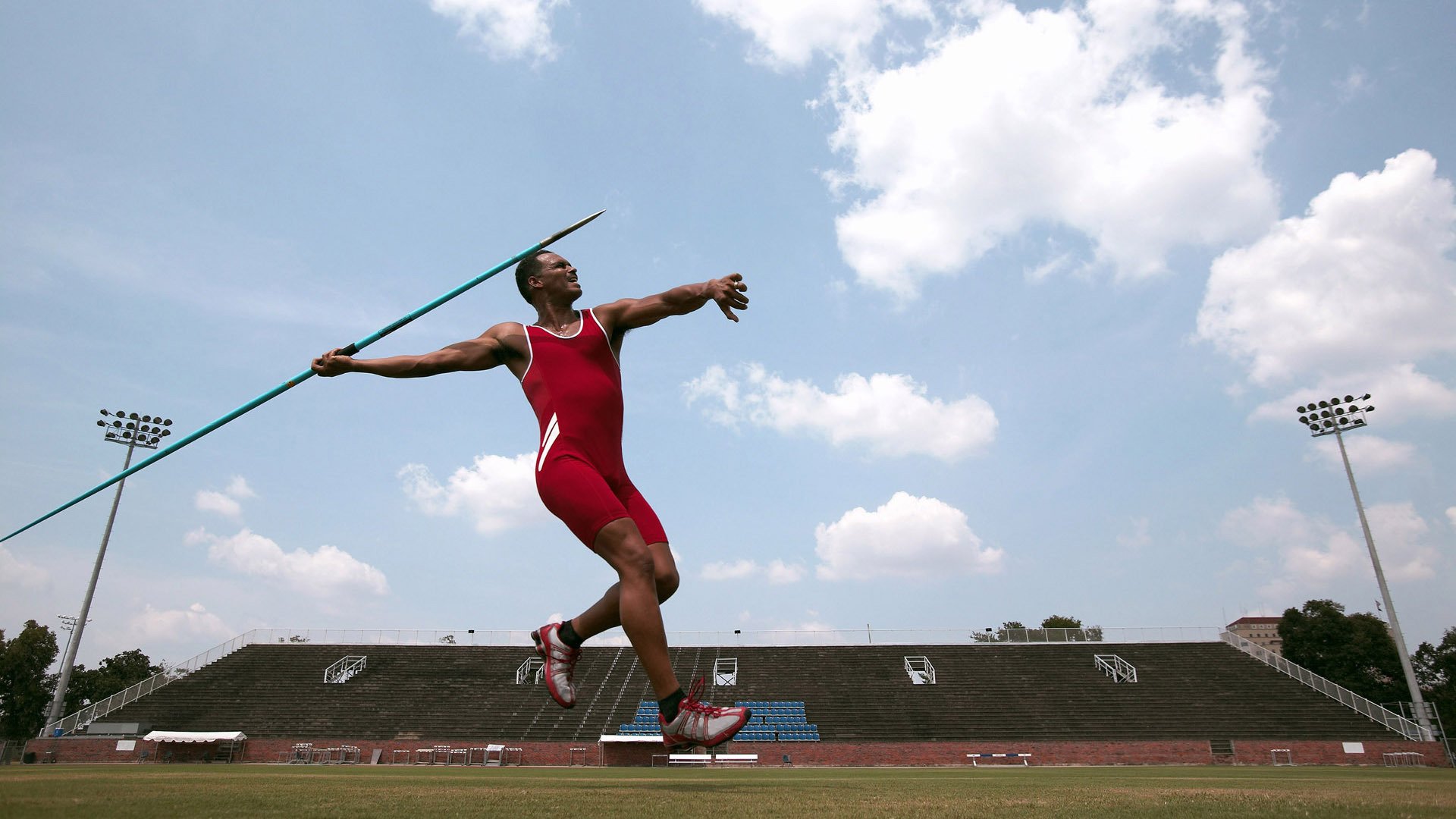 西决生死战之夜浓眉血染战袍创神迹!25+25+5史诗数据比肩天勾张伯伦
