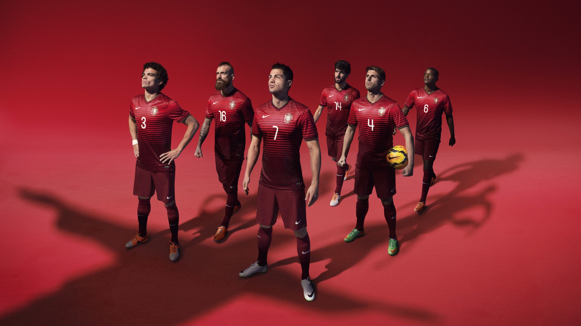 铁血拜仁VS华丽巴黎!欧冠女足上演法挪争霸,战术博弈与巨星对决的终极较量